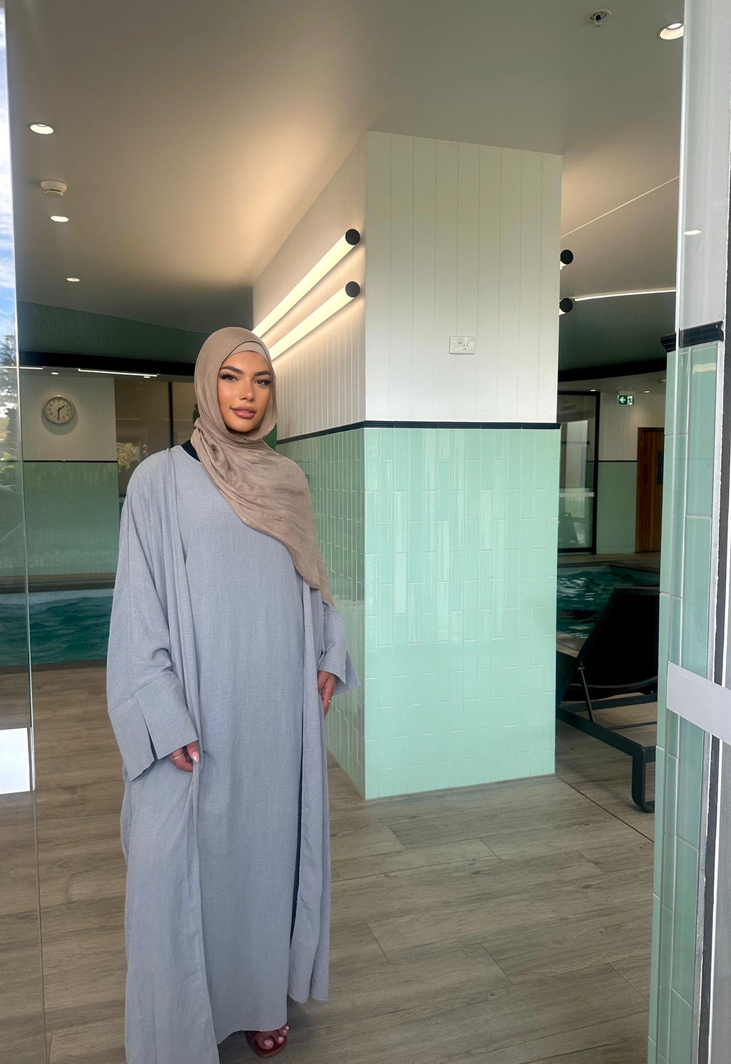 Samar Sleeveless Abaya Set- Grey